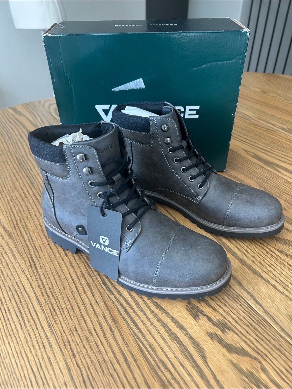 VANCE Co. Men's Yukon Round tow boots, Charcoal, 9.5 WIDE, NIB
